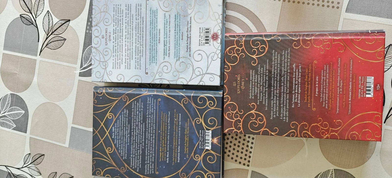 Golden Wolves Volume 1, 2 and 3 – photo 2